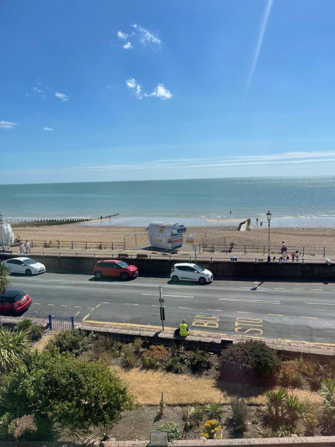 "The Parlour" Seafront Apartment Eastbourne Exterior photo